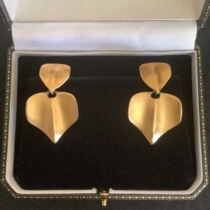 Vintage Anna Klein matte gold clip on earrings.